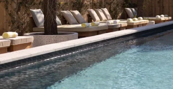 piscine+d-hotel-2880w